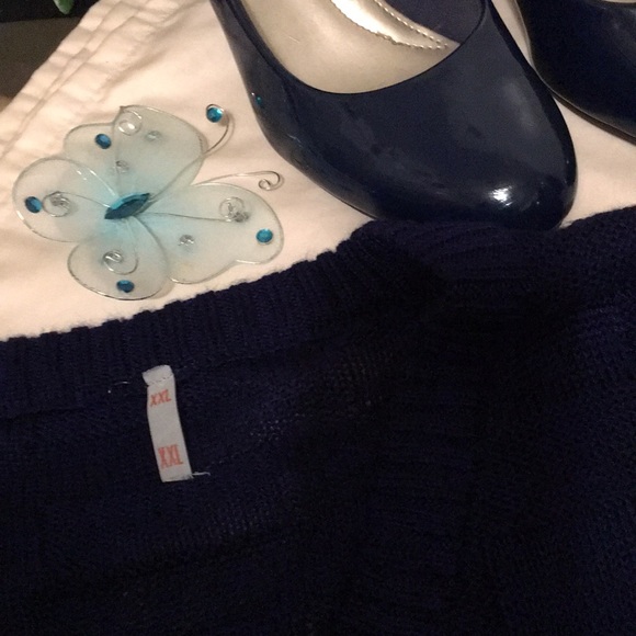 Navy Blue Square in Square Sweater - Picture 6 of 8